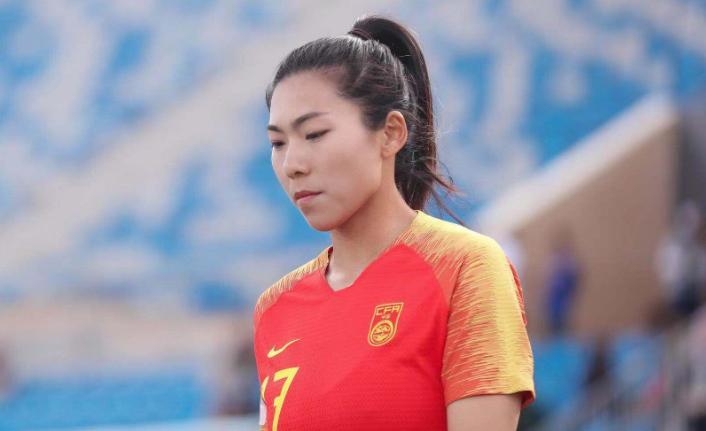 中国女足女篮女排哪个更厉害,中国女排中国女足中国女篮