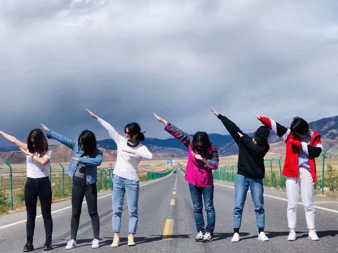 成都川藏线租车游,成都租车去拉萨哪个平台最便宜