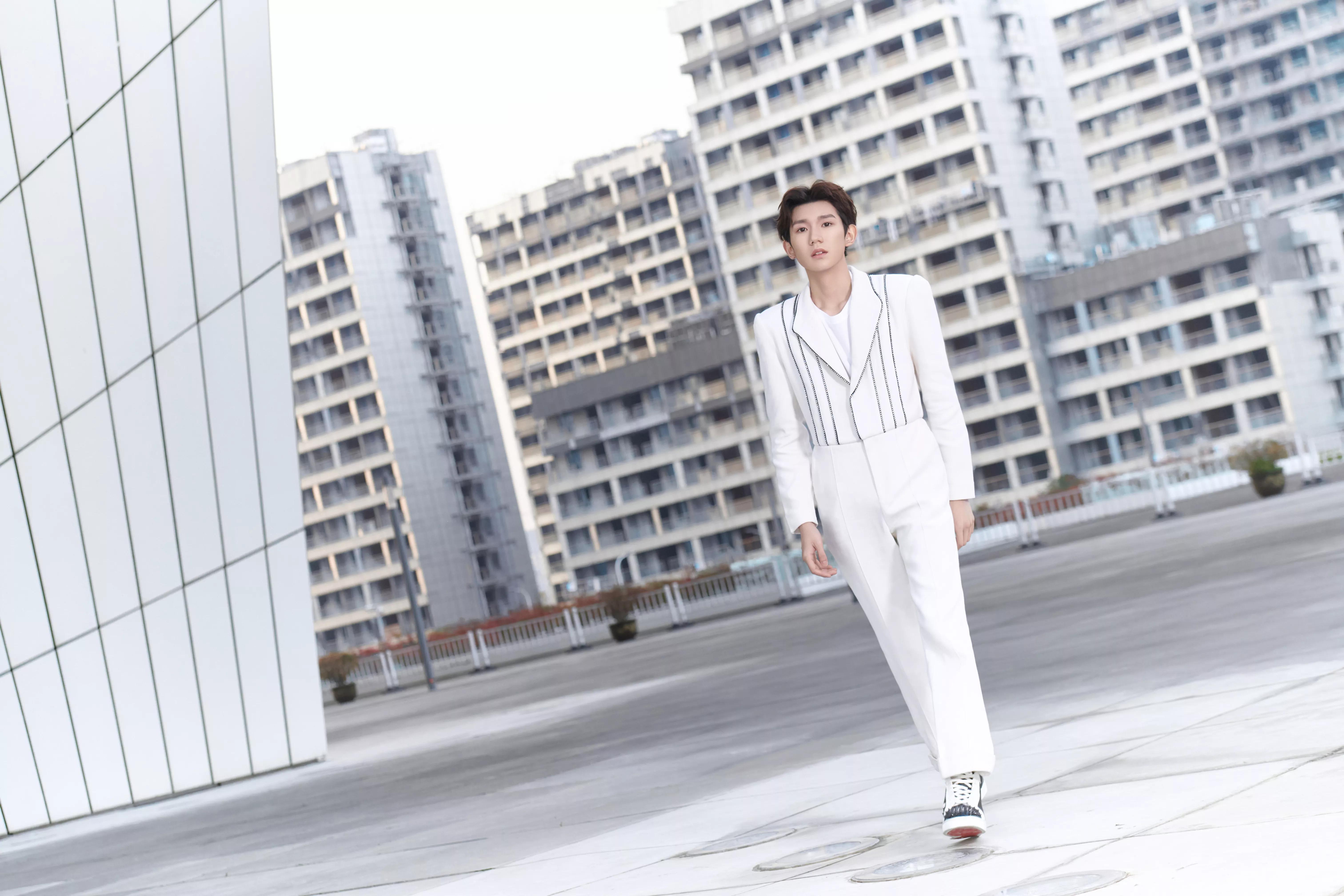 你是唯一光芒王源完整版,少年偶像的光芒王源完整版