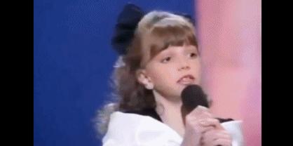 红极一时的世界巨星，被三个男人推进深渊，其中一个还是亲生父亲