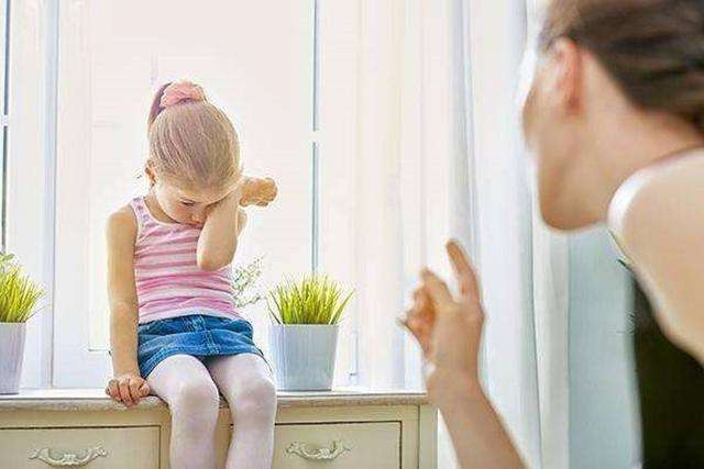 父母该不该阻挠早恋,早恋被妈发现一直阻挠怎么办