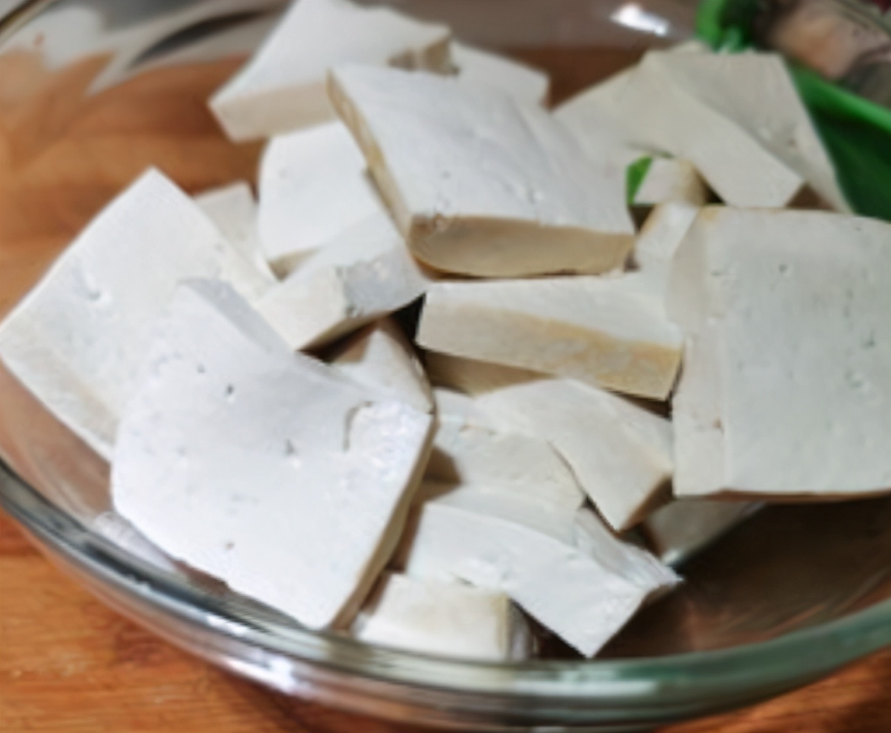 鱼头汤怎么做才能汤白,鱼头汤怎么做鱼汤鲜