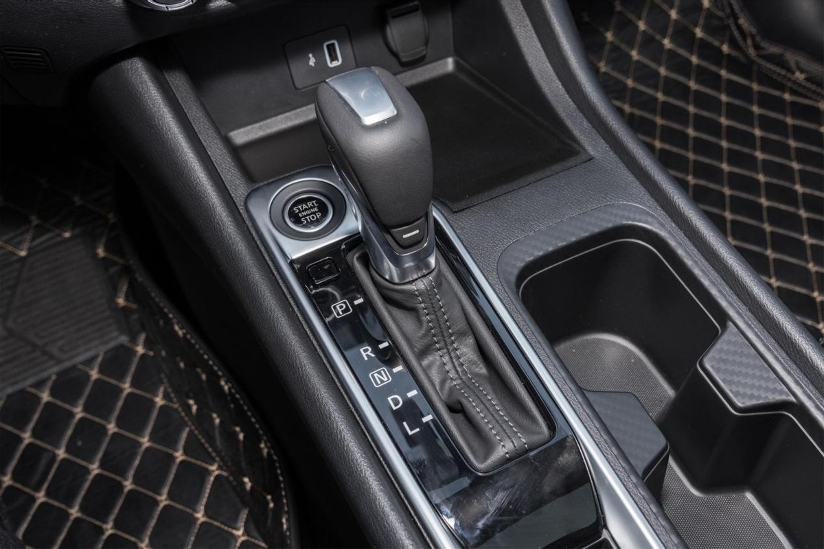 朗逸1.4t舒适版和轩逸1.6l悦享版,朗逸1.5自吸和轩逸1.6自吸哪个耐用