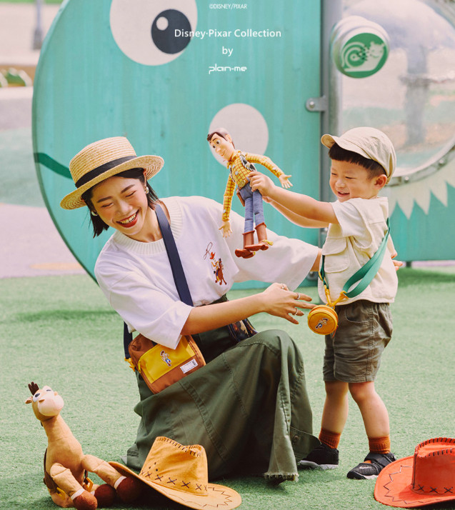 玩具总动员霸王龙大战三角龙,玩具总动员里的抱抱龙图片