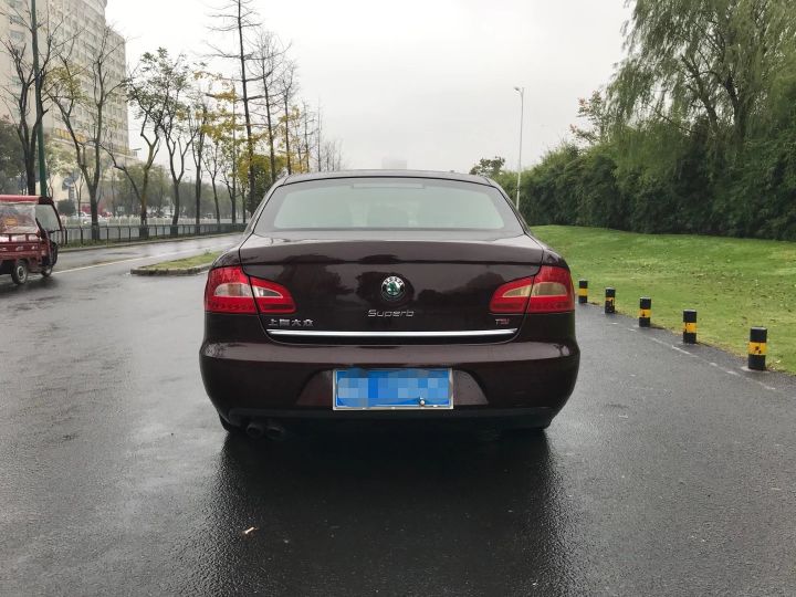 帕萨特改装,改帕拉梅拉车标