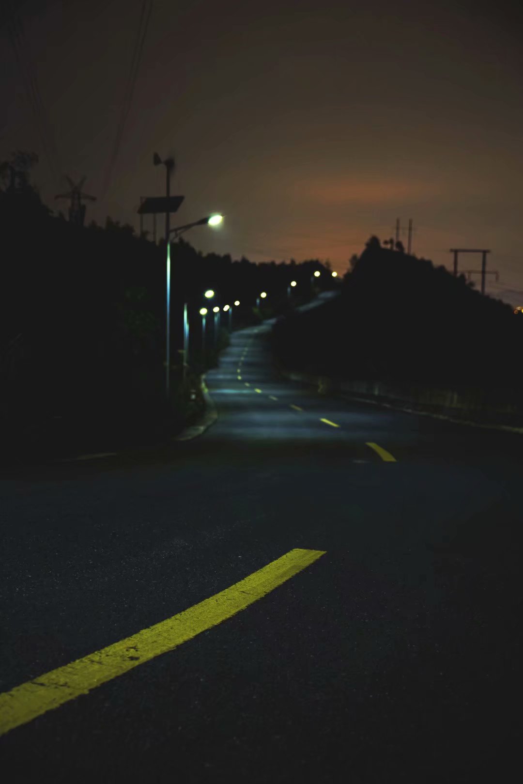 那个参加法国界外艺术交流和捐赠700万的夜郎谷究竟是怎样的呢？