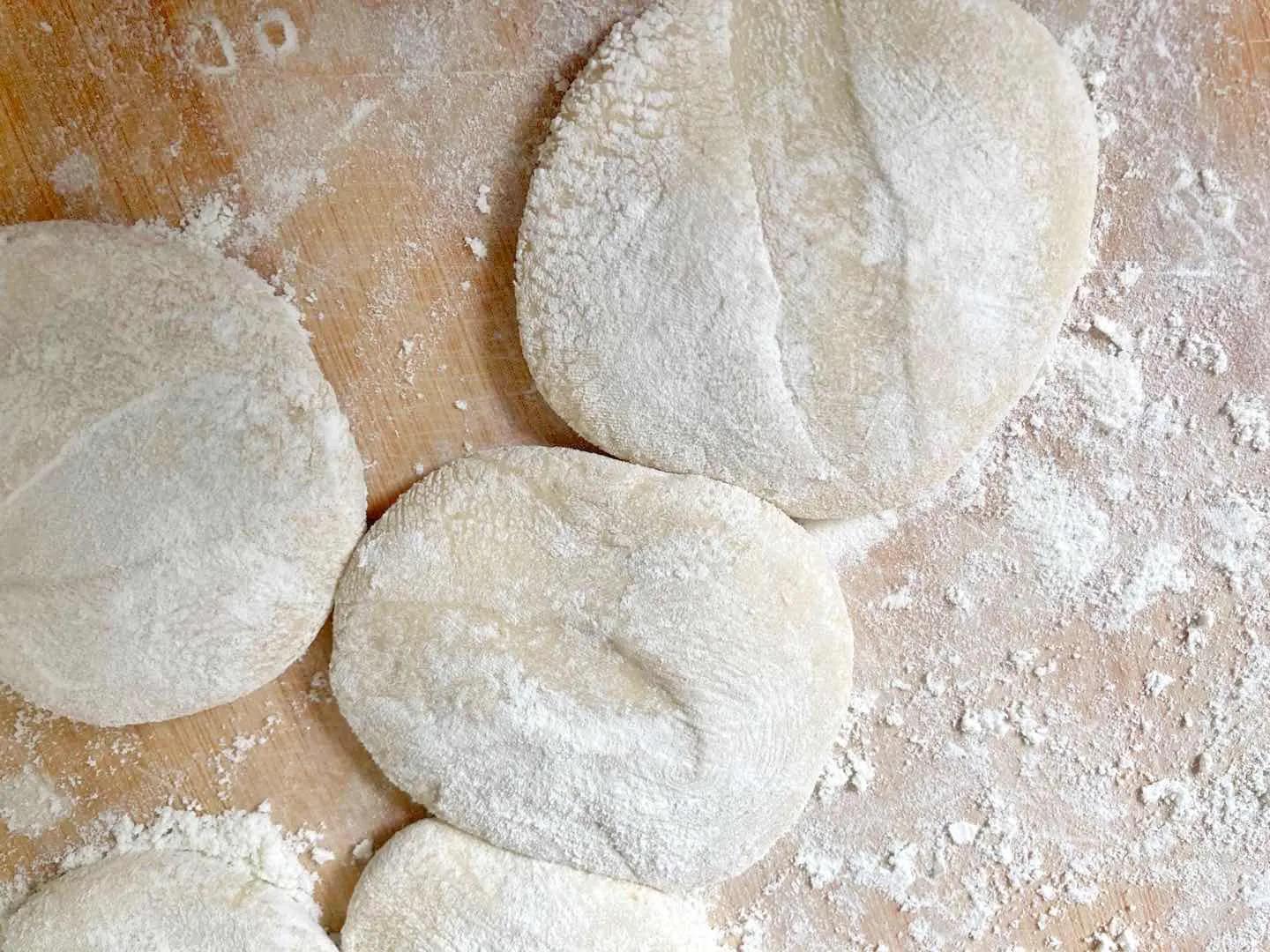 酸豆角香菇肉包,酸豆角肉包子正宗做法