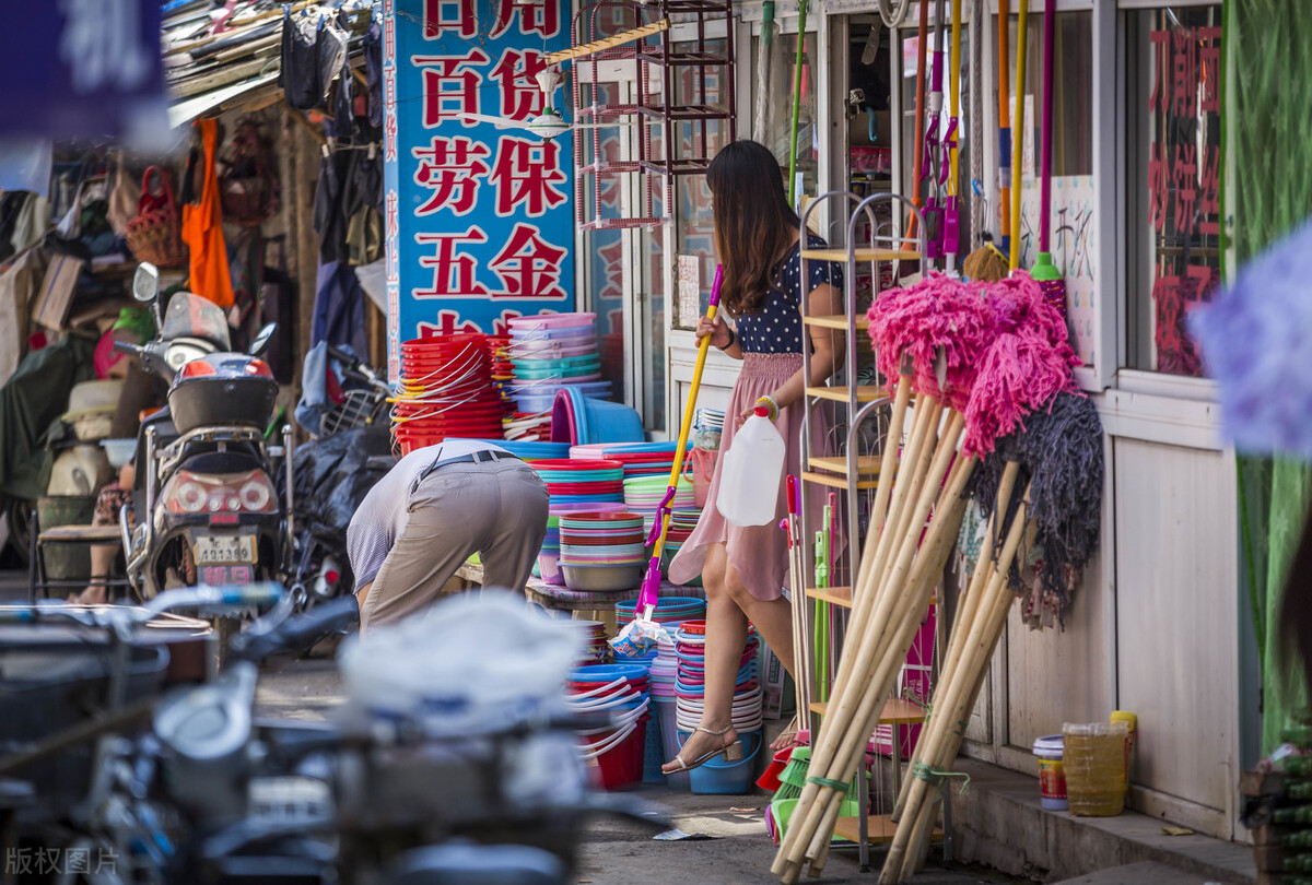河南大哥开店视频,开超市一桶菜油可以赚多少钱