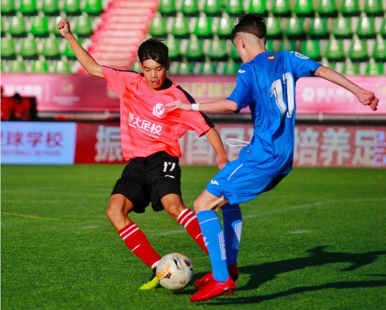 许家印谈恒大青训,许家印恒大训练