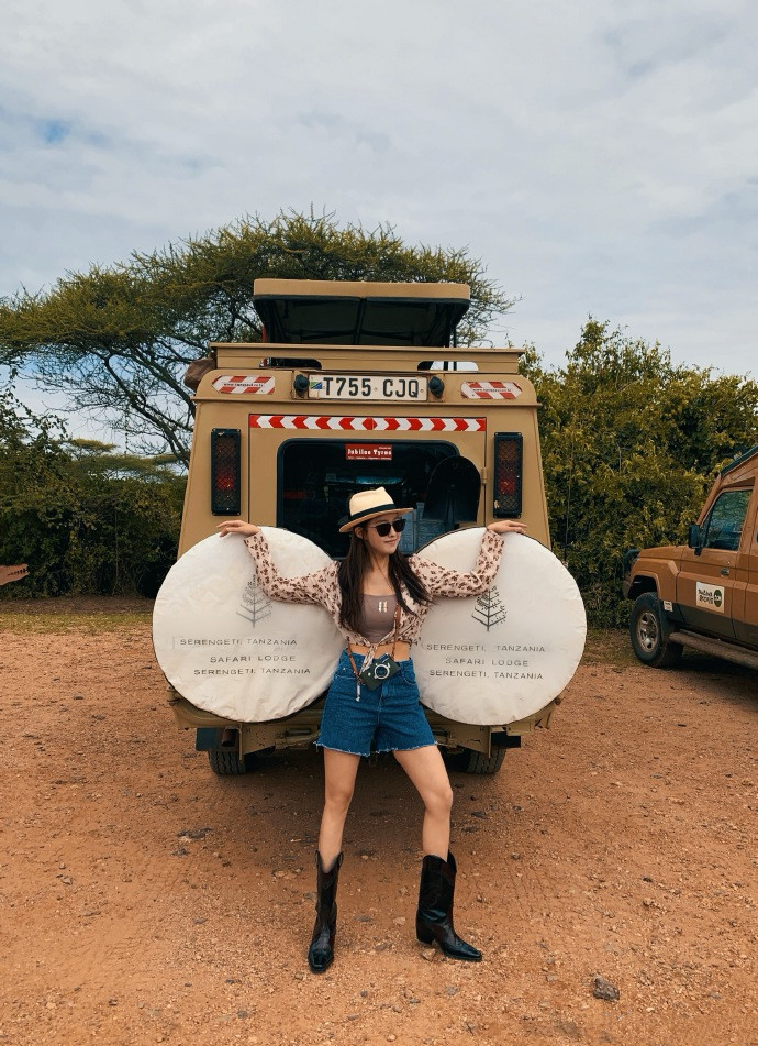 朴孝敏极简穿搭质感十足,朴孝敏时尚迷人