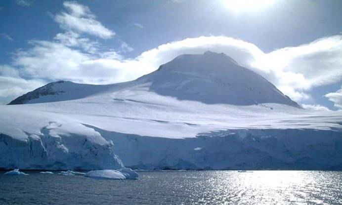 地球上最厚的冰层,地球第三极冰层