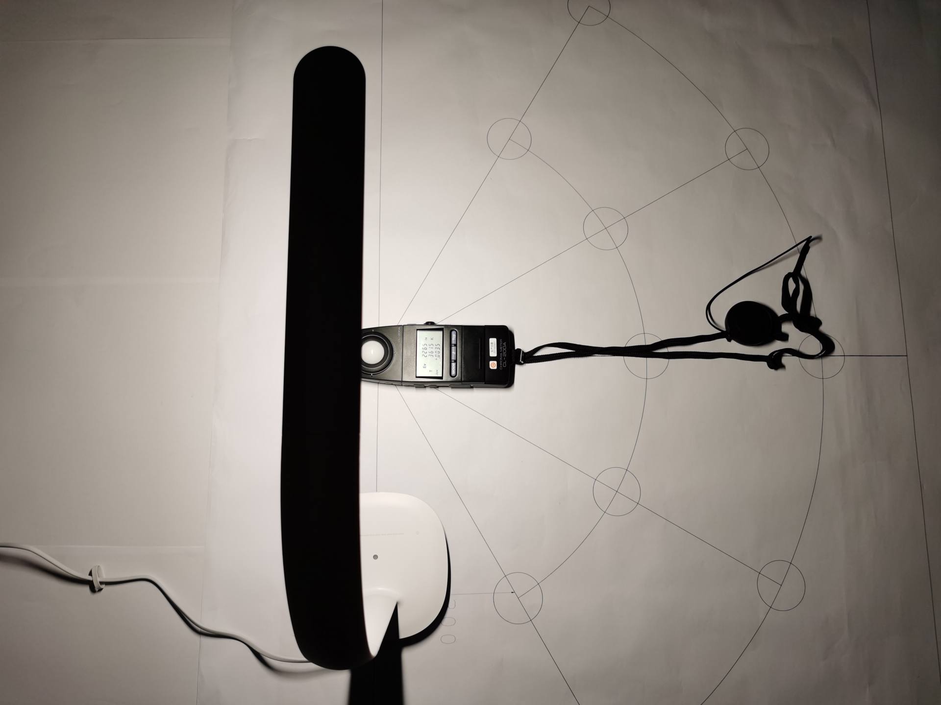 护眼台灯台式和落地款如何选,高性价比护眼台灯选择