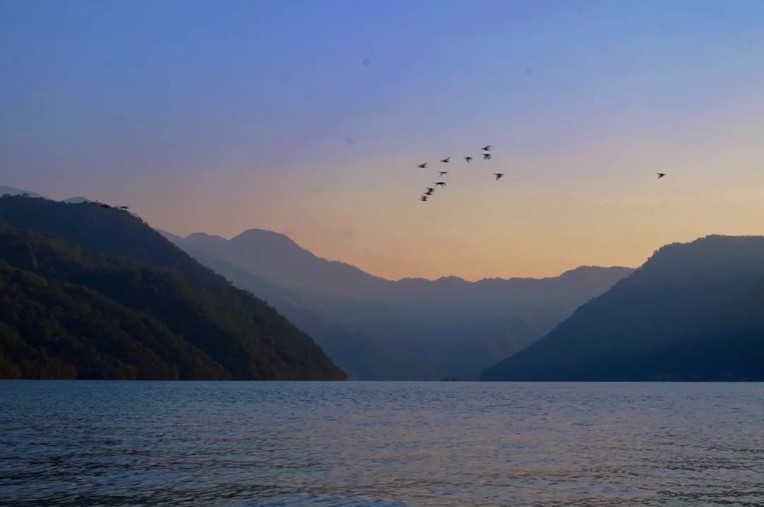 富春江畔旅行,富春江畔美景