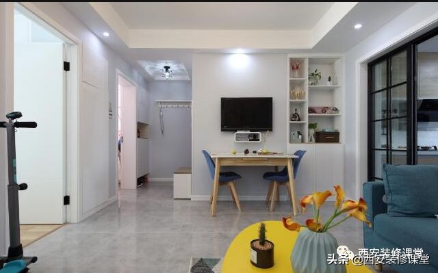 入户直对客厅怎样装修,入户门直对客厅窗户如何装修