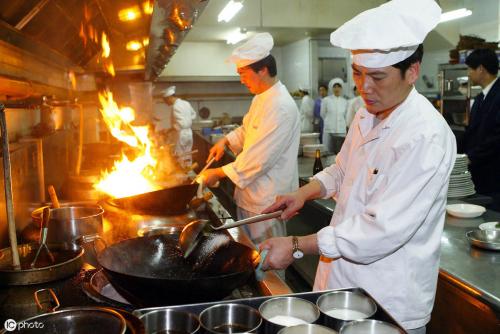 长期吸入油烟会得什么癌症,长期吸入油烟对肺有什么危害