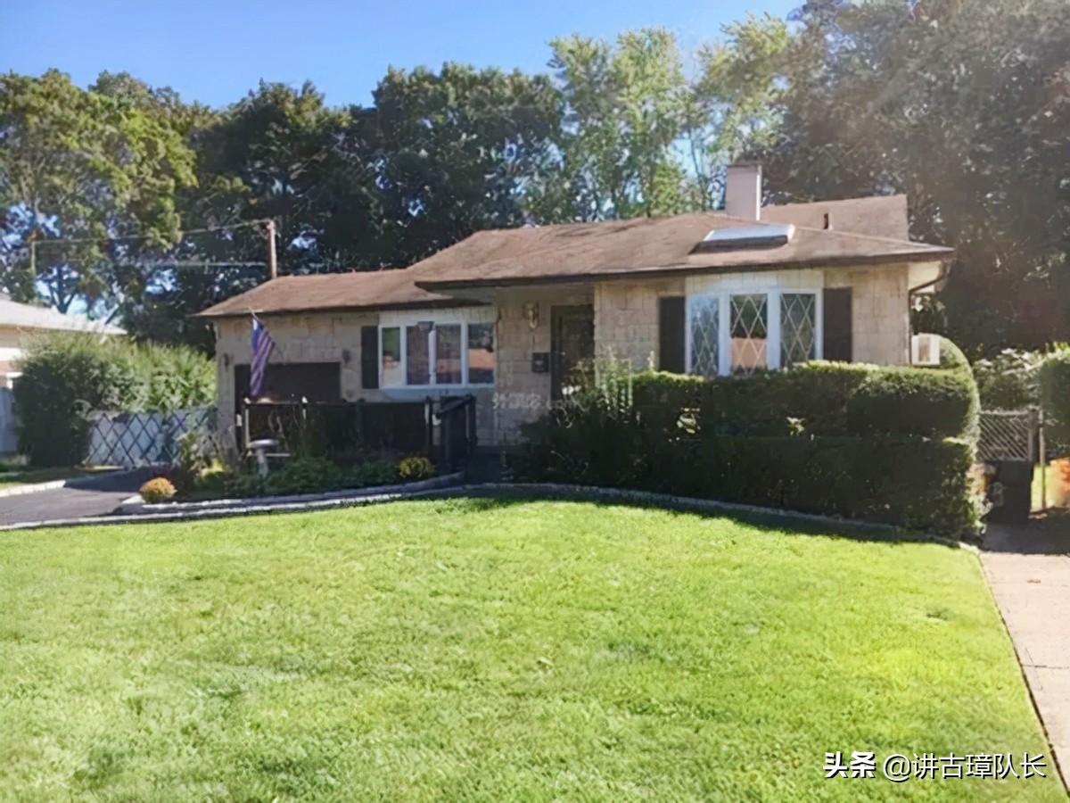 玛丽莲梦露去世谁帮她举行葬礼,玛丽莲梦露死后墓地