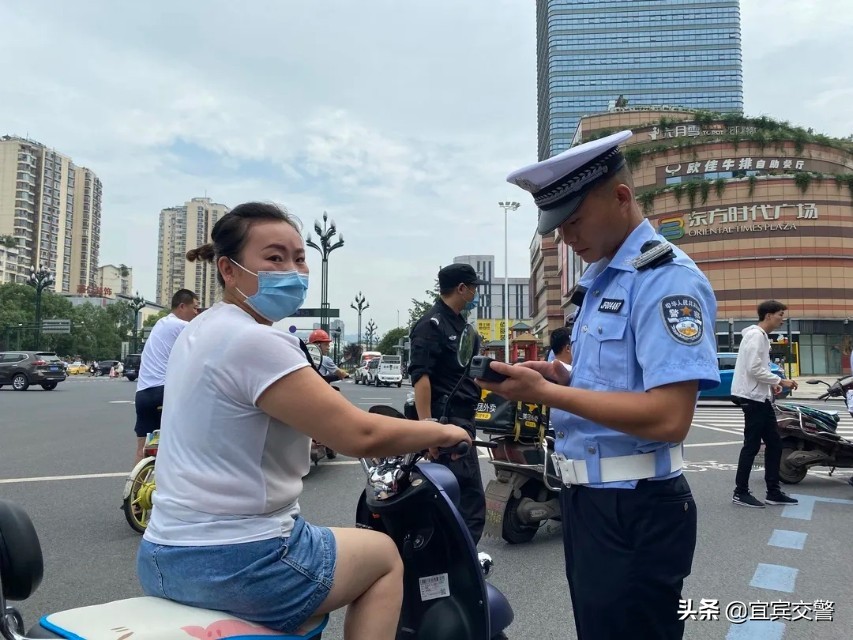 宜宾交警安全宣传,交警交通安全活动