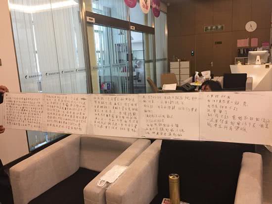 岳阳市23岁女子疑因整容失败自杀，整形机构否认责任、人去楼空