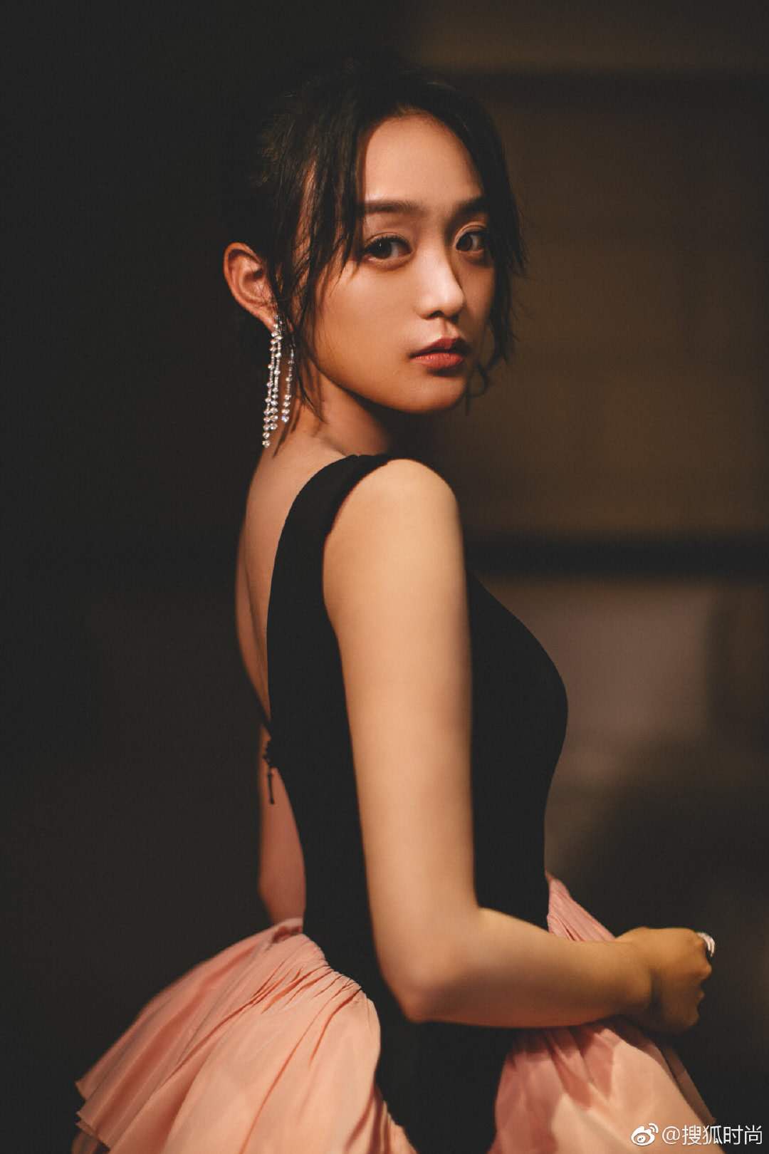 翡翠手镯怎么戴最好看,翡翠手镯会越戴越润吗