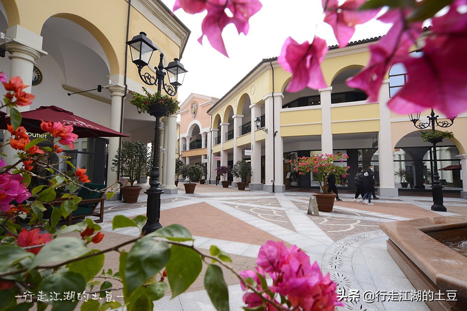 上海佛罗伦萨小镇有哪些奢侈品牌,佛罗伦萨小镇名品奥特莱斯品牌