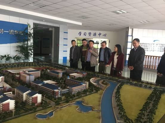 交流促发展,交流促合作共享共赢谋发展