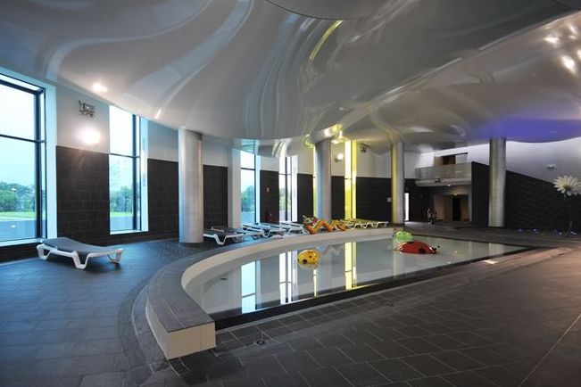 现代又根植于传统的瓦尔德斯卡普温泉中心