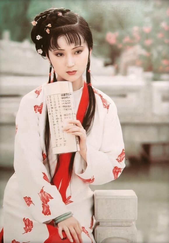 林黛玉为什么终身要吃人参养荣丸,林黛玉吃人参养荣丸的视频