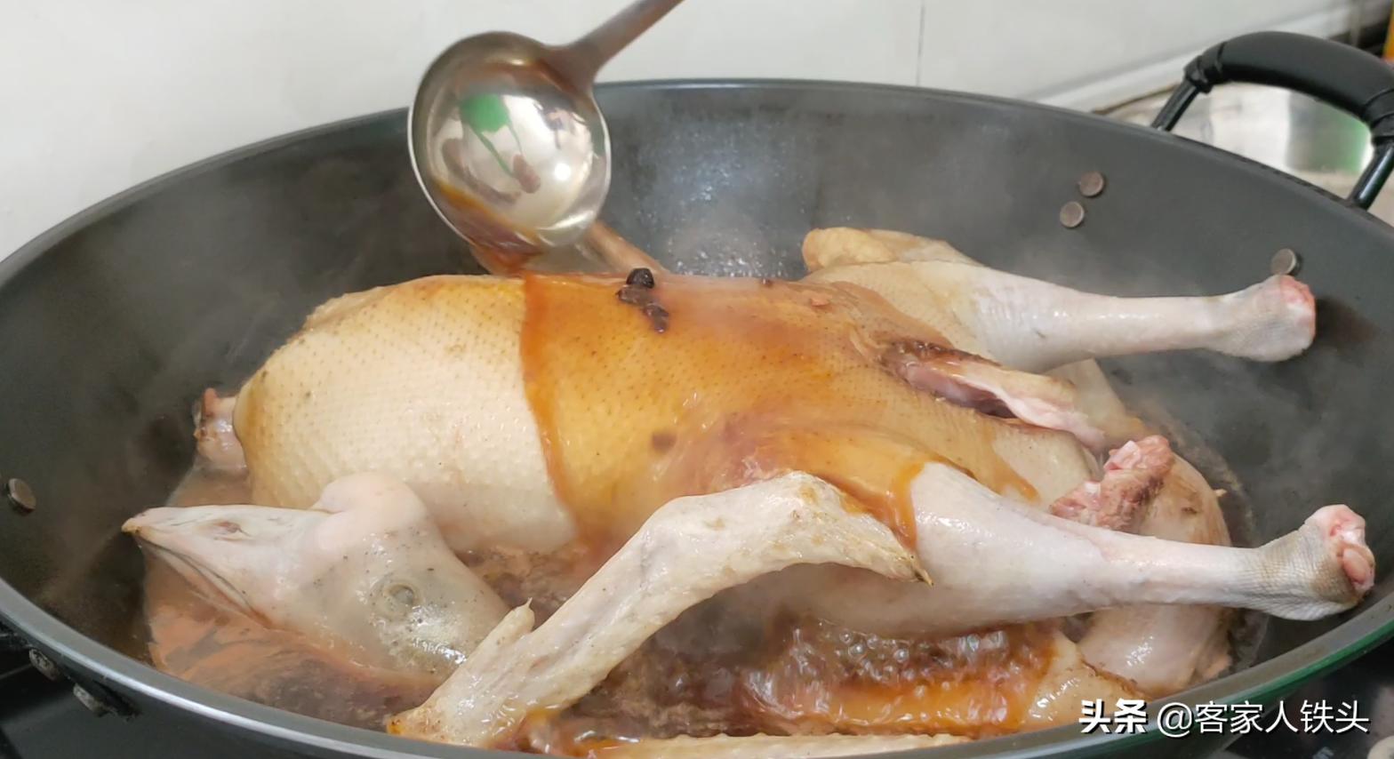 广东人爱吃的碌鹅：教你家常做法，配料简单步骤少，1大只不够吃