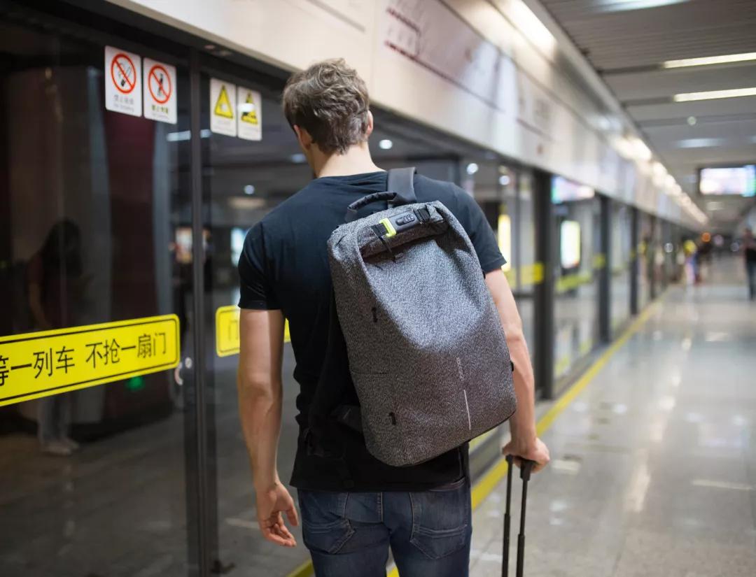 这才是型男该有的背包，你get到了吗
