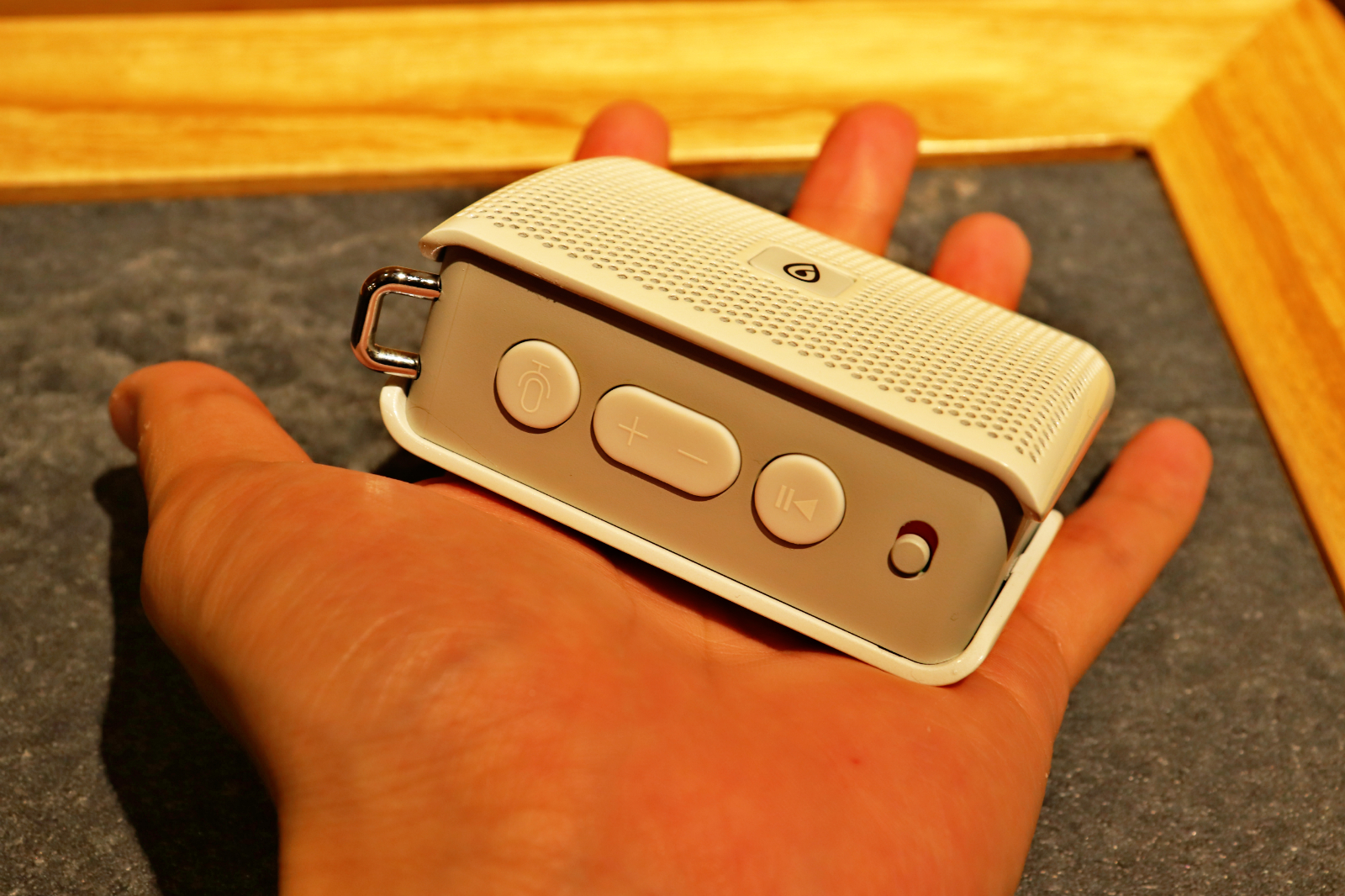 DOSS掌上听小身躯有大大的梦,好听有趣还很青春阳光