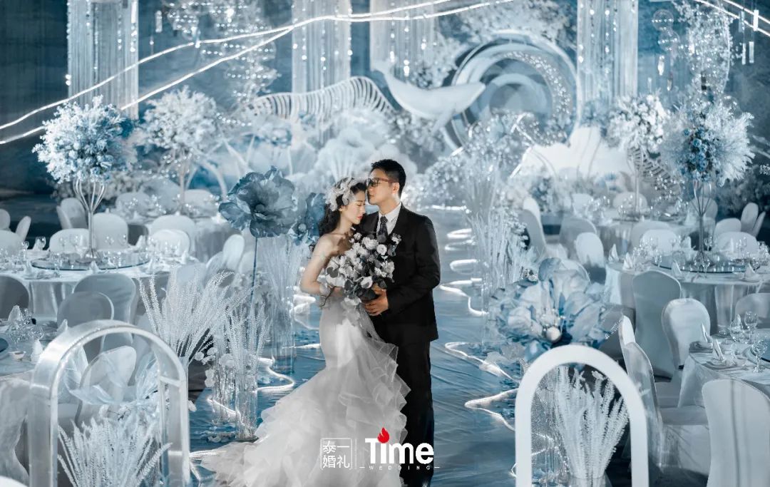 准新娘挑婚纱视频,教你选婚纱照