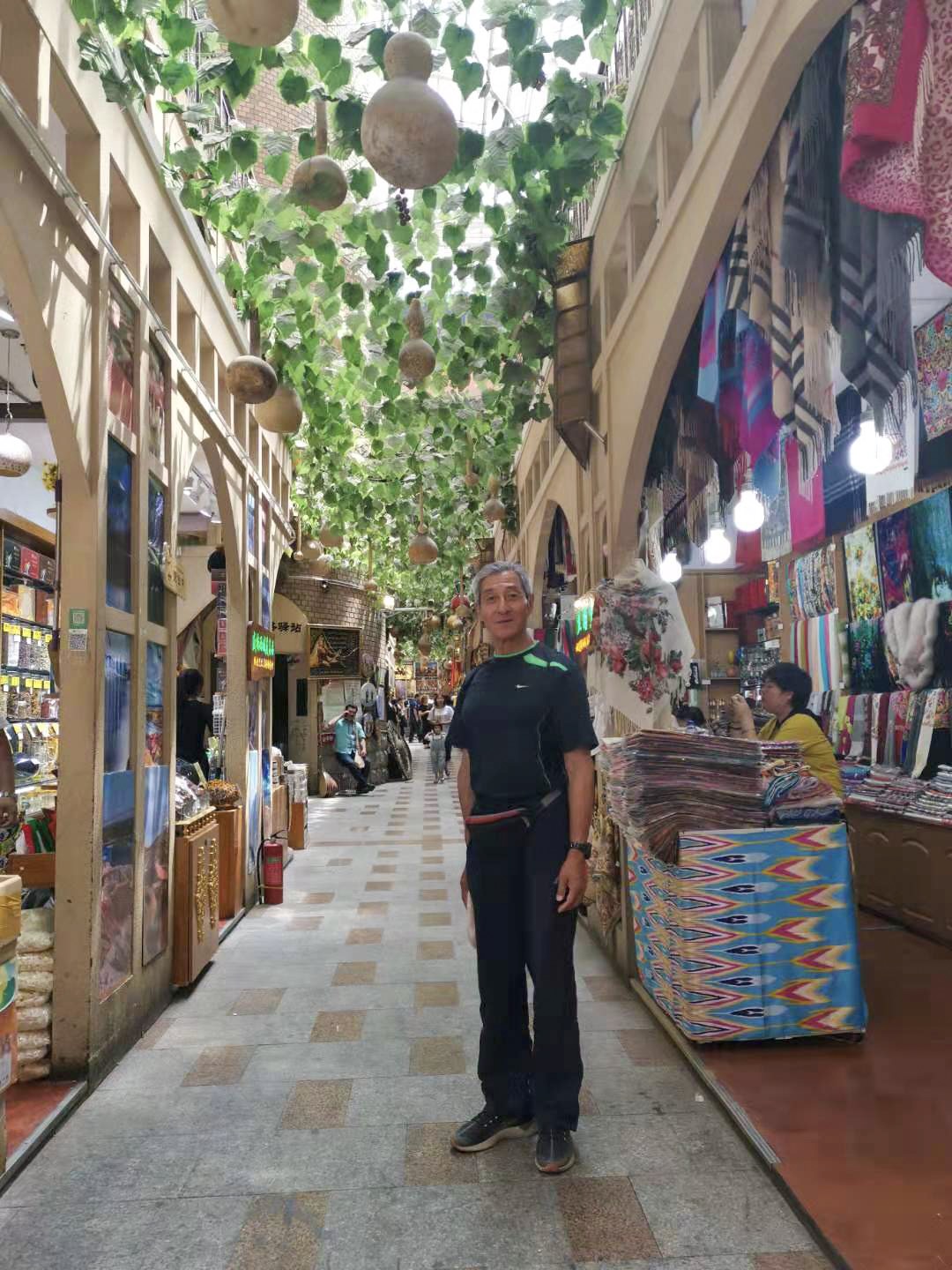 65岁老人自驾游新疆,69岁老人新疆旅行