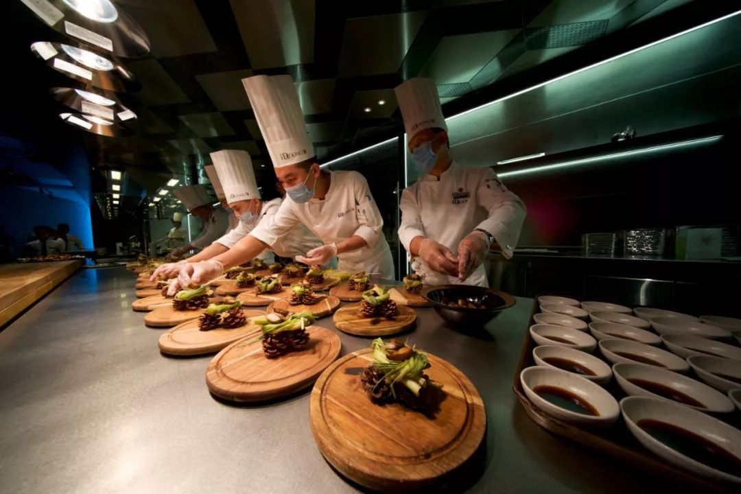 大董酥不腻烤鸭介绍,大董酥不腻烤鸭宣传片