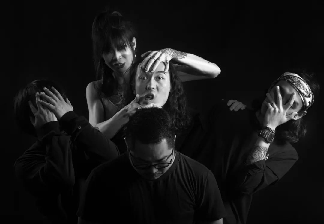 没有什么能比登陆草莓星球，更能唤醒春困的灵魂了