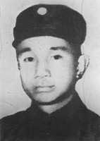 毛主席要粟裕入朝作战，粟裕因头痛错过，后才知他头里有3枚弹片