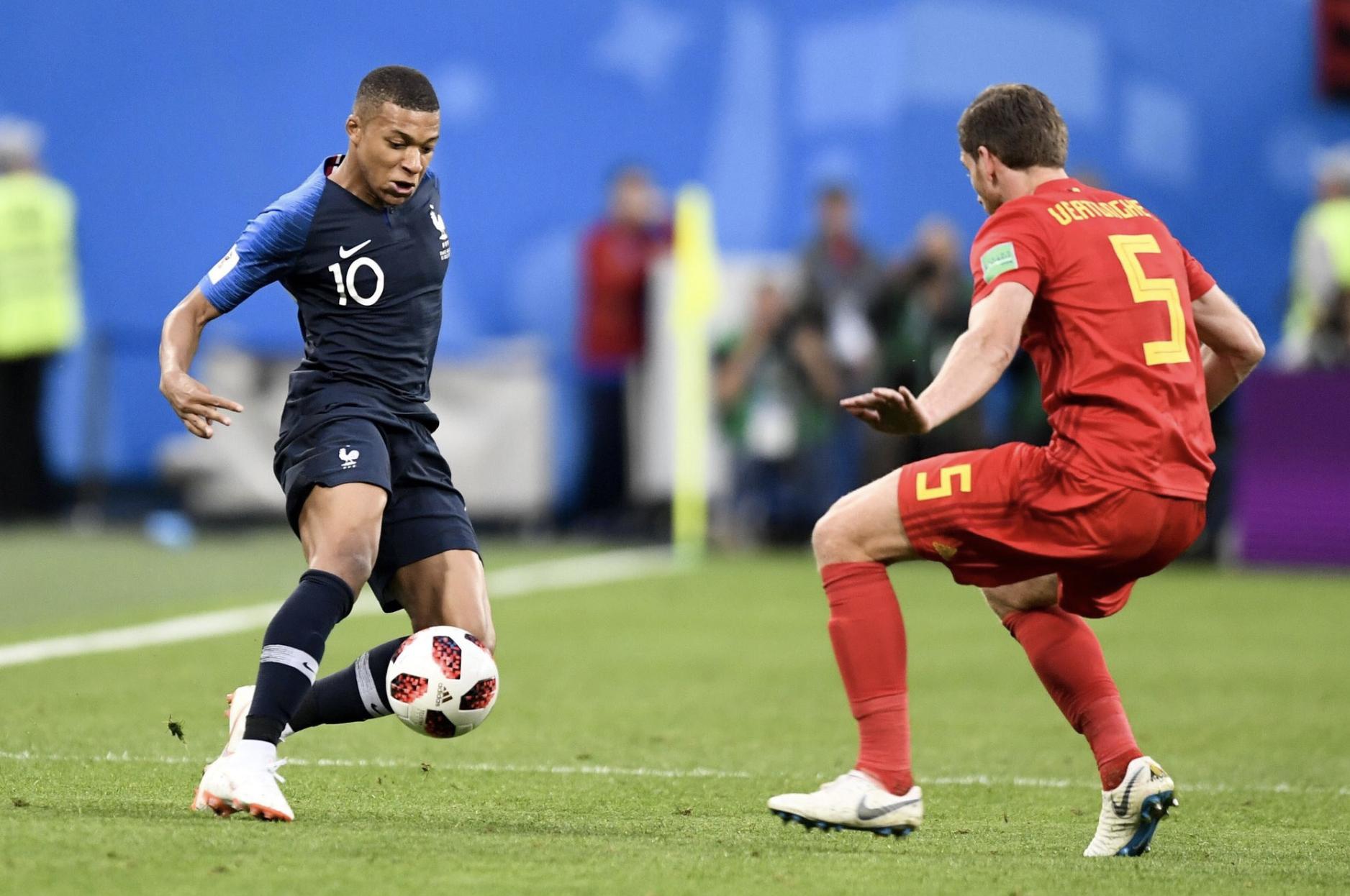 2020年足球十大球星,2014年足坛十大巨星