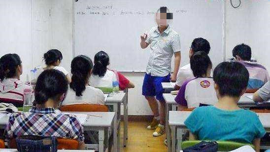 孩子在学校当鸡头还是凤尾比较好,孩子去普通班当鸡头还是进重点班