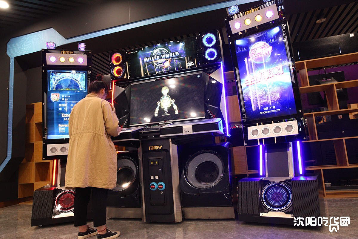 电玩控福利！近万平的游戏世界不投币畅玩！