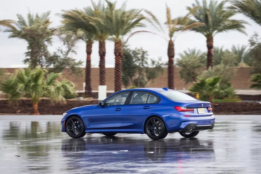 f30330i车主,宝马f30330i1千转行驶时抖动