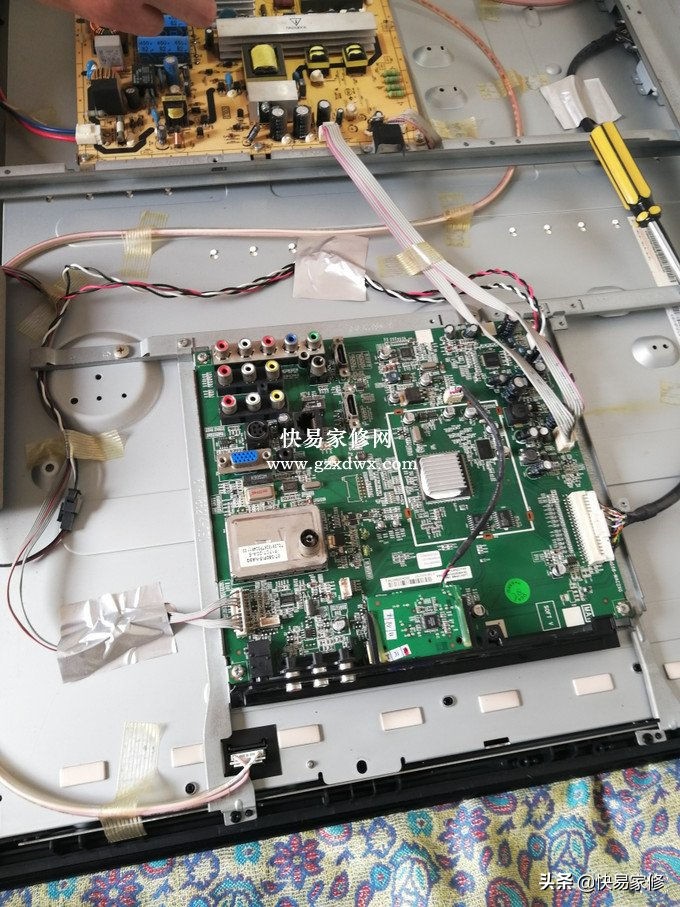 tcl电视白屏修复步骤图,tcl液晶电视屏幕黑怎么解决