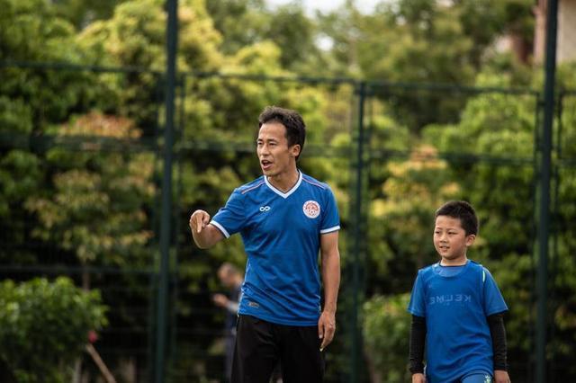 3-7岁小朋友足球训练热身,释放天性训练体适能