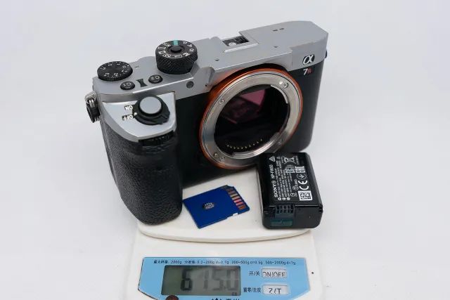 切了顶的SonyA7RII,能否变身成高像素版A7C?