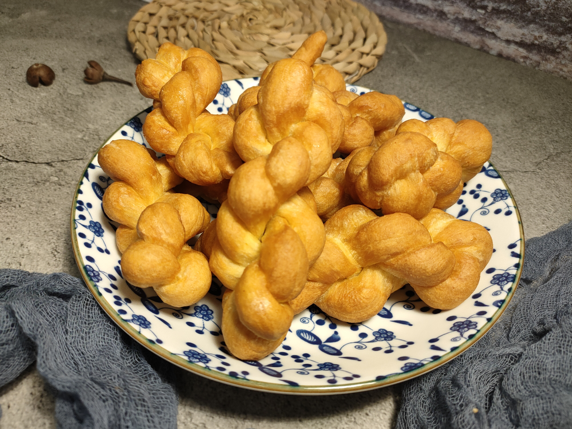 炸麻花放脆皮粉吗,炸麻花加泡打粉吗