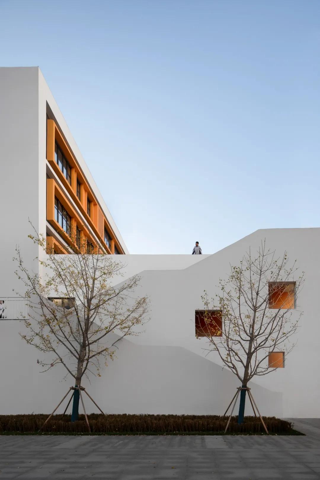 多维度的空间体系——东北英才教育集团第一中学/霍普股份