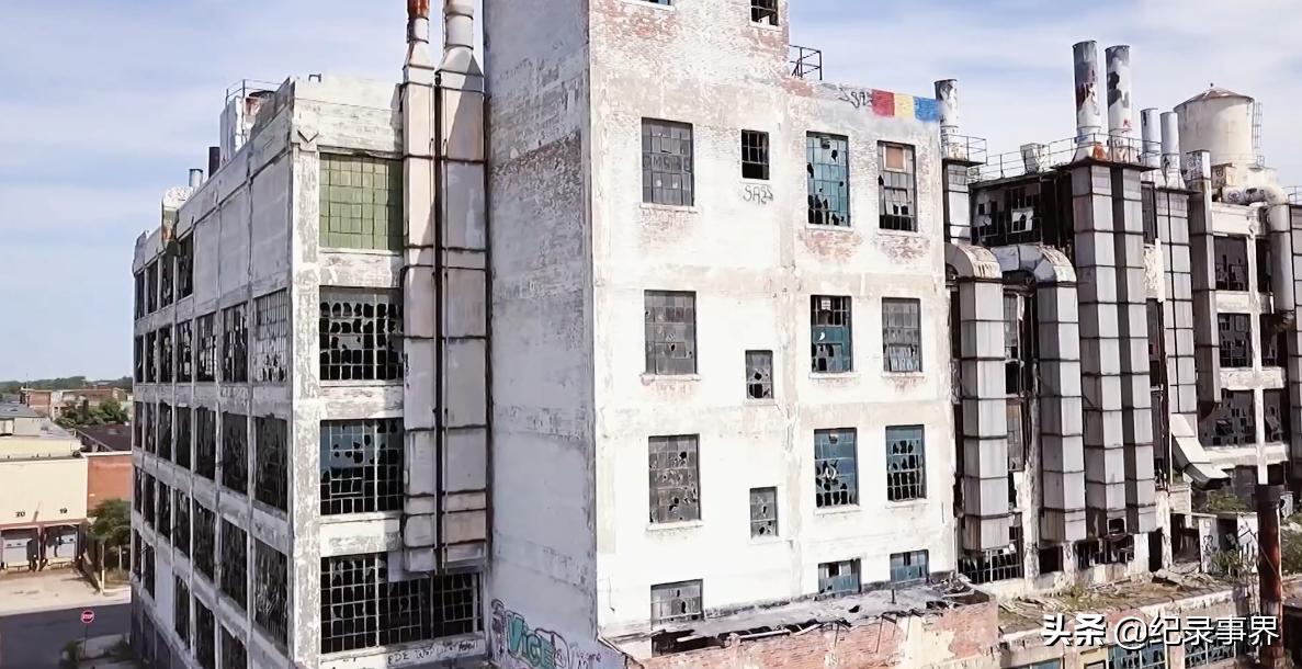 美国最危险的黑帮城市,美国废弃城市底特律