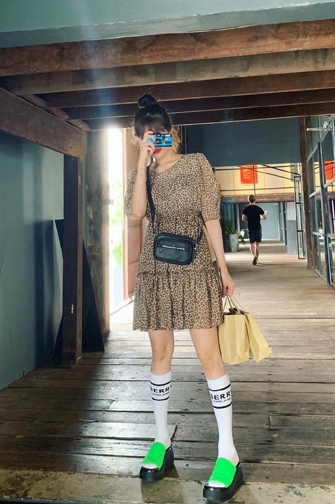 张天爱秀长腿电视剧叫什么,张天爱变身羽族人