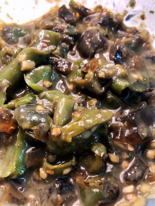 擂椒皮蛋真的好吃,开胃擂椒皮蛋