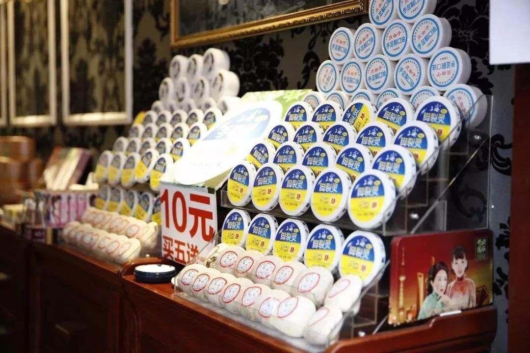 隆力奇蛇油护手霜擦脸效果太好了,隆力奇蛇油果酸护手霜推荐