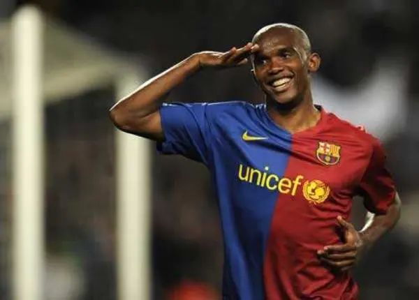 【足球推荐】小罗与梅西没有位置冲突巴西人离开让哈白走上前台