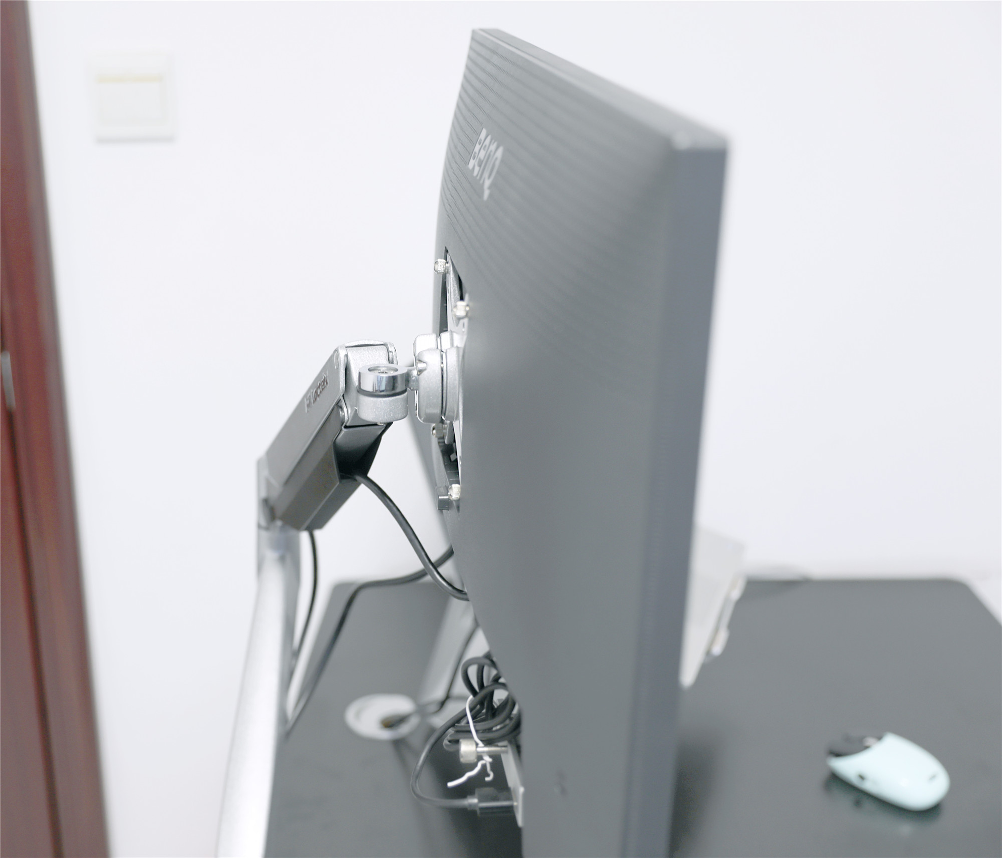 办公拒绝职业病，乐歌D7显示器支架会成为公司工作的标配吗？